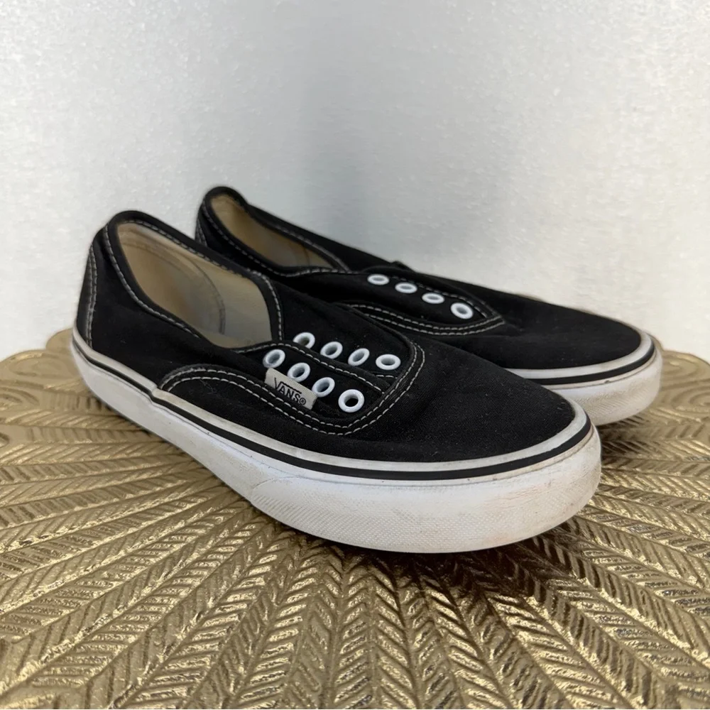 Vans Off The Wall Kids‎ 2.5 Black Canvas Slip On Sneakers